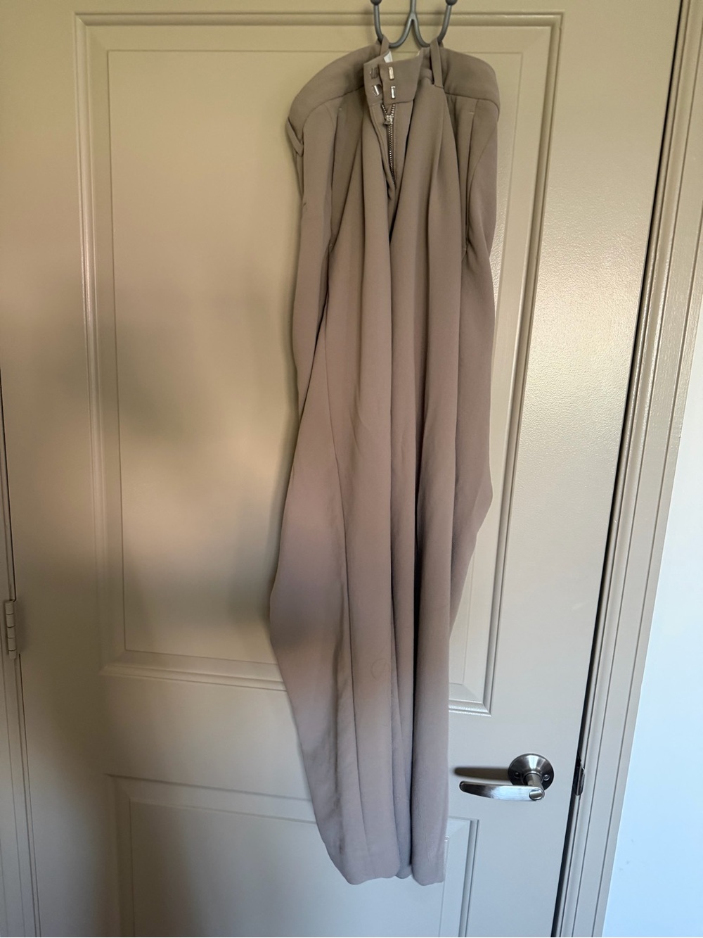 Aritzia Crepette Japanese crepe fabric women’s work pants short size 6